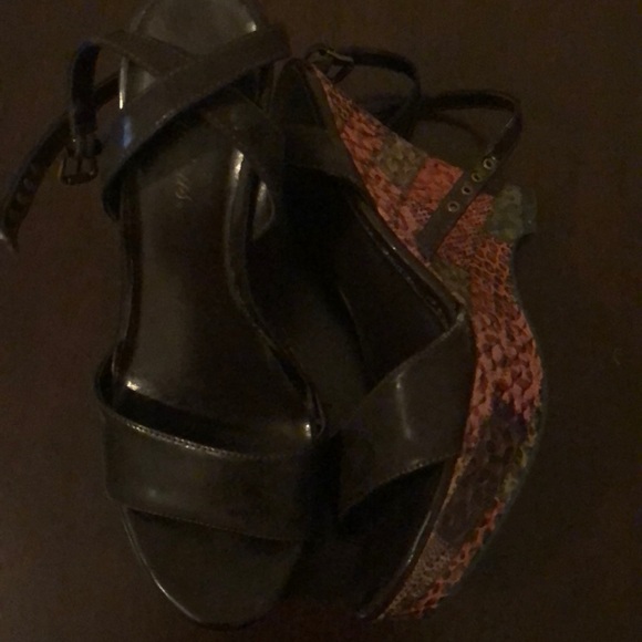 Shoes - Picture 3 of 3